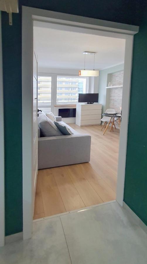 Holiday Home Slavia New 408 Z Sypialnia I Balkonem Przy Plazy ミエンジズドロイェ エクステリア 写真