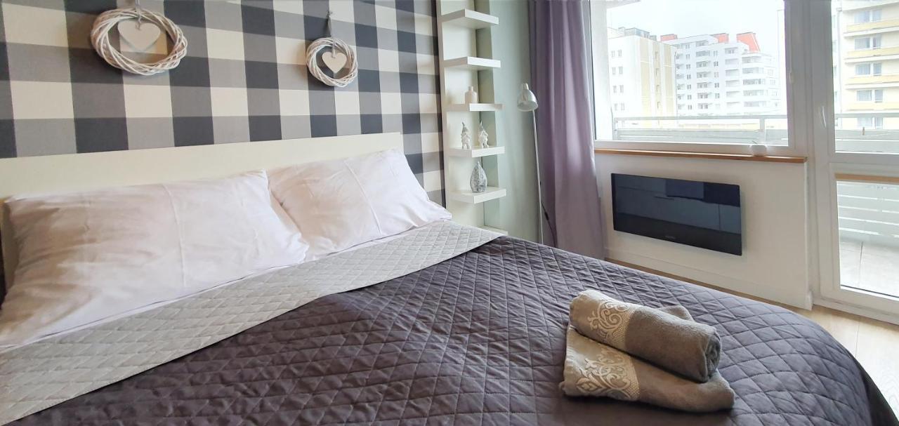 Holiday Home Slavia New 408 Z Sypialnia I Balkonem Przy Plazy ミエンジズドロイェ エクステリア 写真